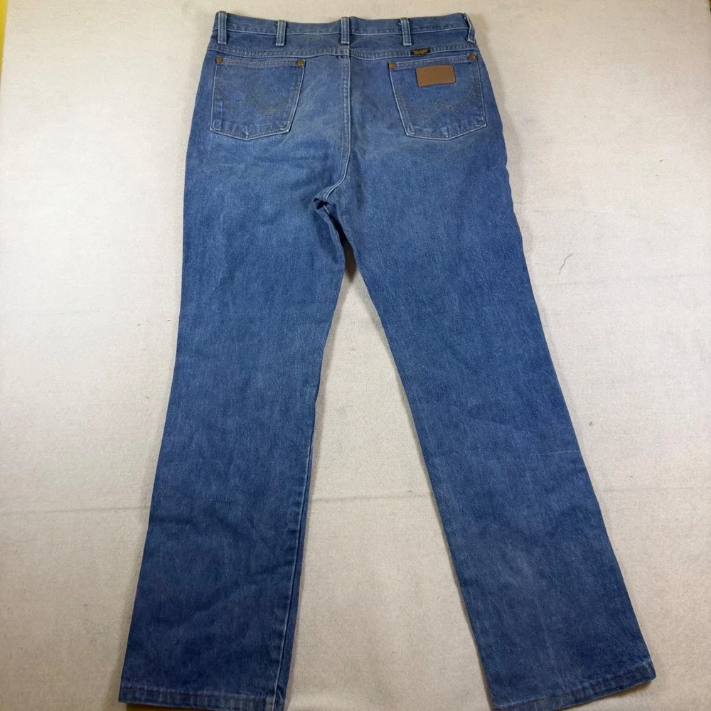 Wrangler 936DEN Cowboy Cut Slim Fit Jeans Mens 36x32 Medium Wash Blue Denim